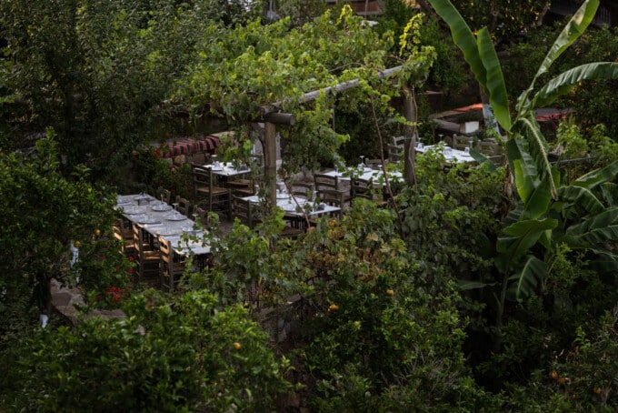 Kinsterna Hotel - Linos tavern