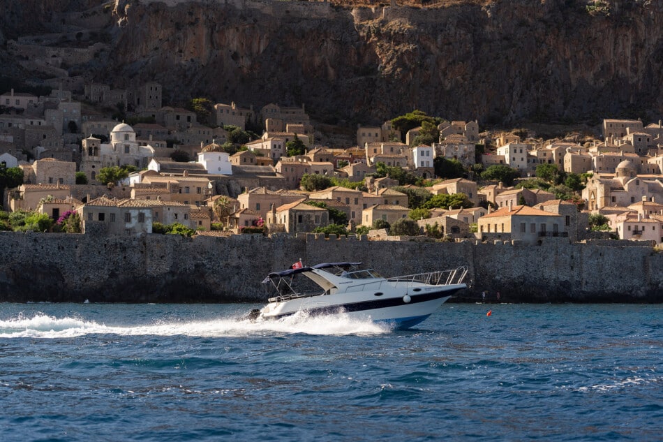 Monemvasia-rock-boat-trip