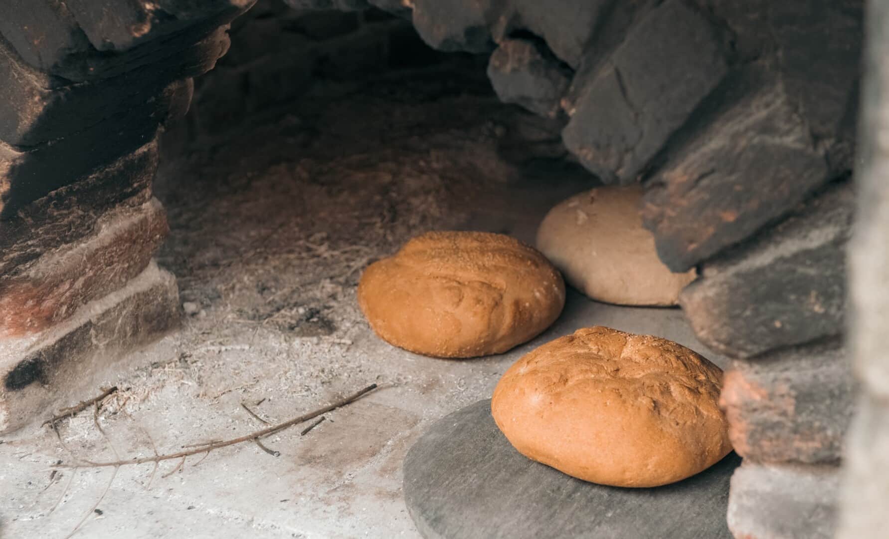 Traditional country bread